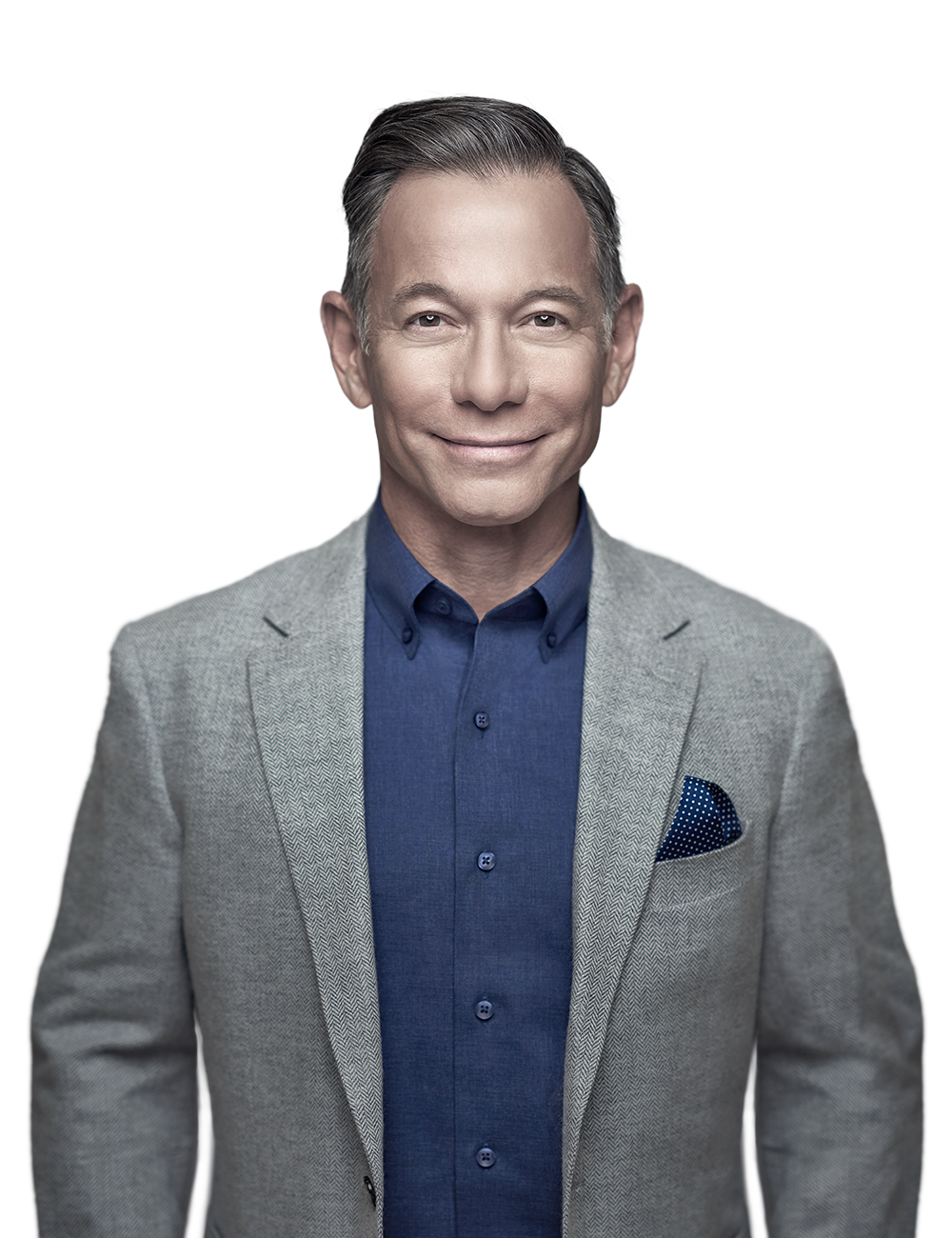 hombre de negocios con pelo gris y traje gris